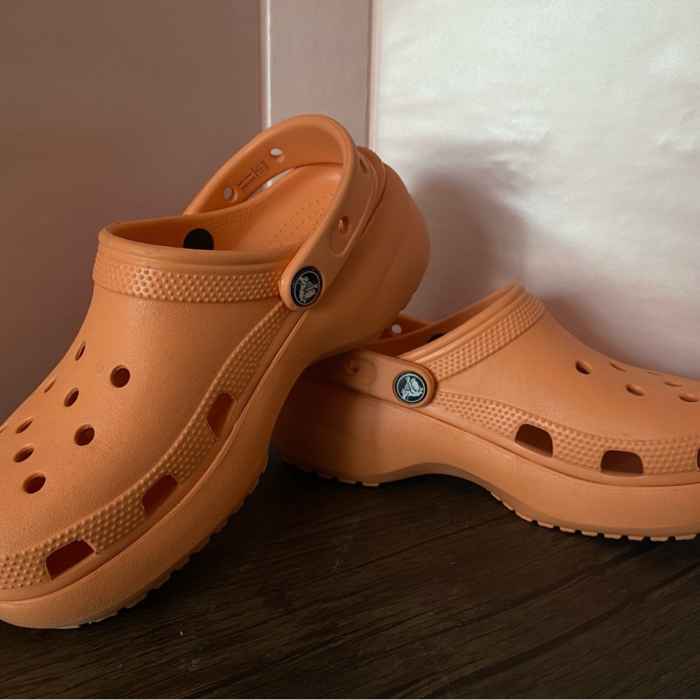 Iconic Crocs Comfort: Salmon